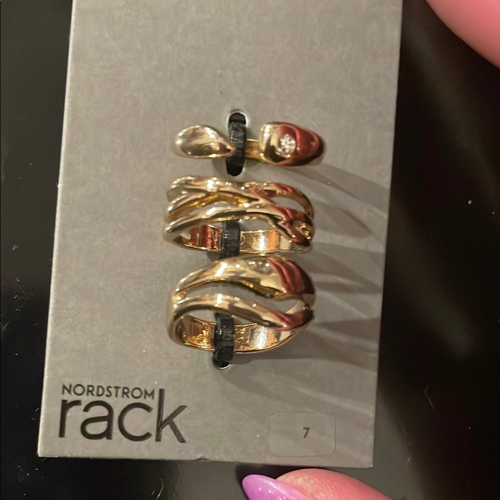 Nordstrom Rack Gold Rings Set - Picture 5 of 6